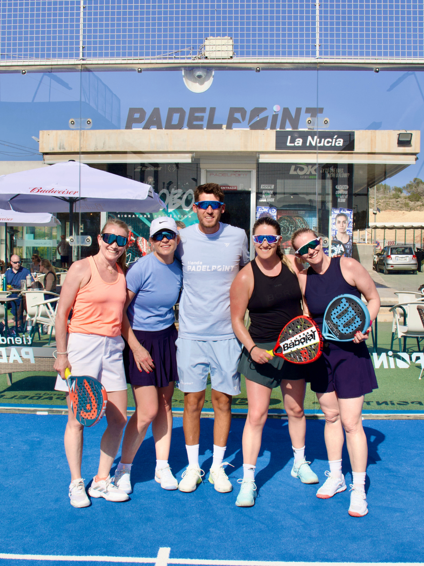 Glade padelspillere